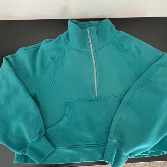 Women's Lululemon Teal Scuba half zip - Picture 1 of 2